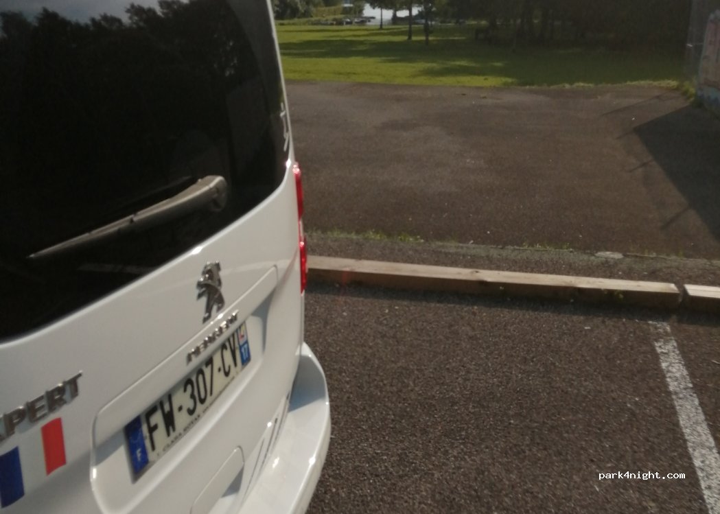 (73610) Aiguebelette-le-Lac - D921D — foto 3