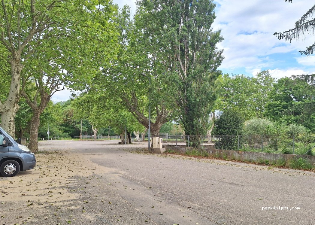 (30330) Tresques - 86 Place du Marché — foto 3