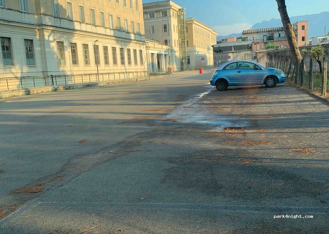(80045) Pompei - 1 Piazza Bartolo Longo — foto 2