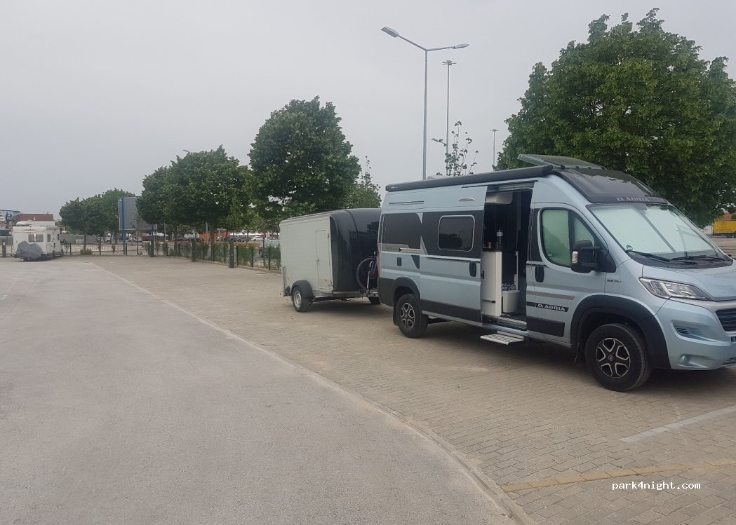 Área Autocaravanas Almeirim — foto