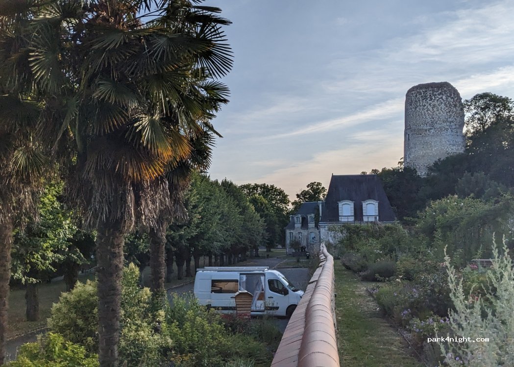 (37110) Château-Renault - 18 Rue du Château — foto 4