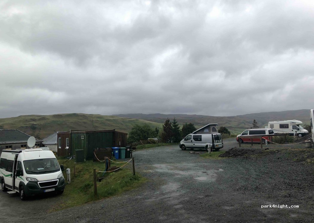 (IV47 8SS) Isle of Skye - 3 B8009 — foto