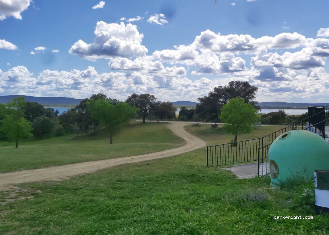 (10830) Torrejoncillo - Unnamed Road — foto