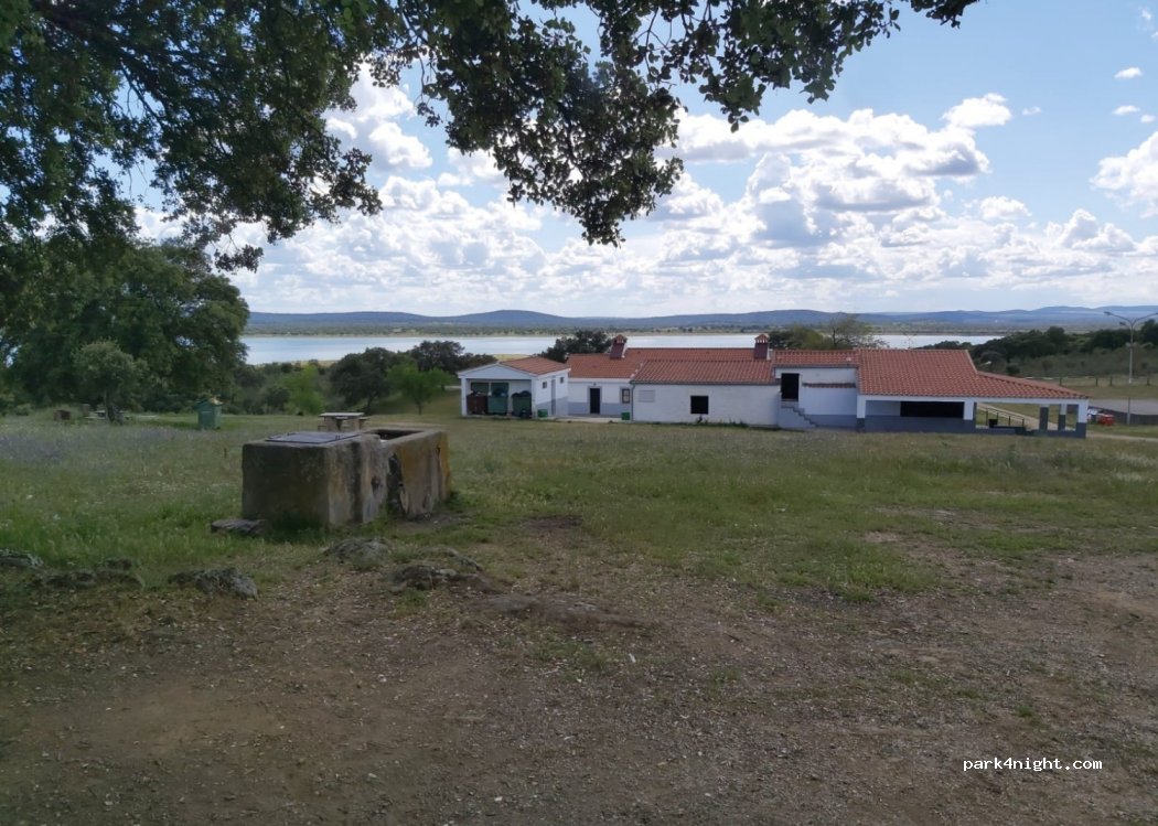 (10830) Torrejoncillo - Unnamed Road — foto 2