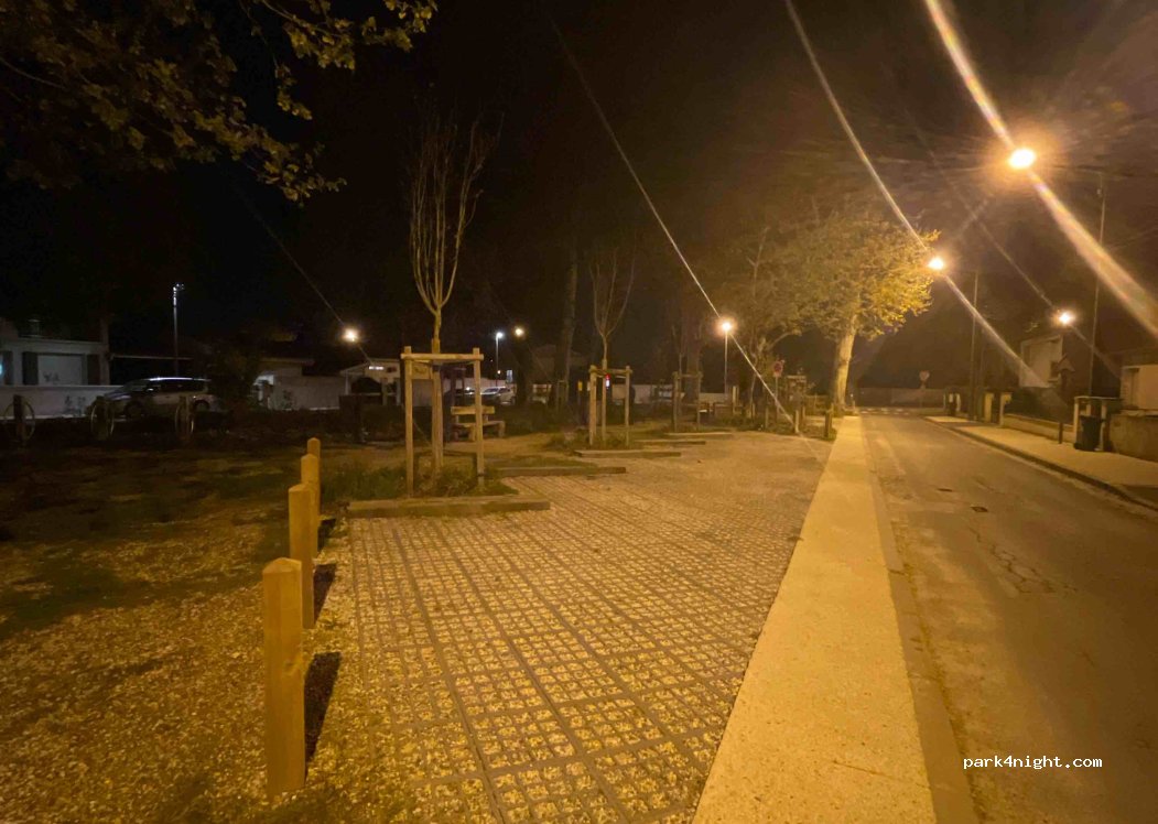 (33600) Pessac - 6 Avenue Bitaly — foto