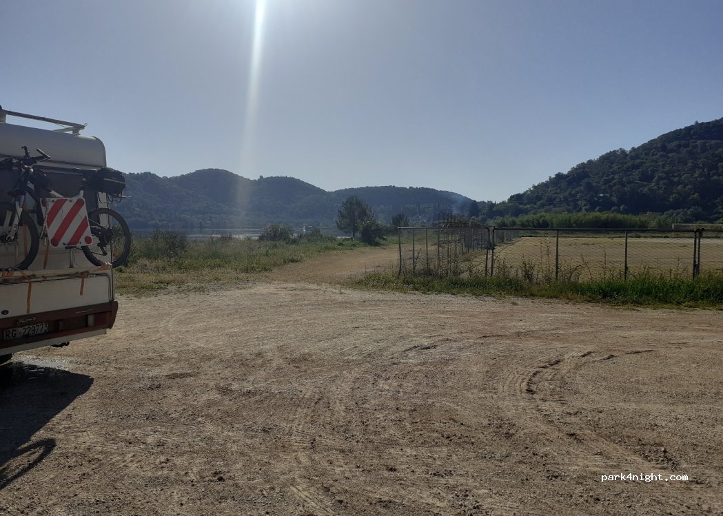 (310 84) Ellomeno - Epar.Od. Lefkas - Vasilikis — foto 3
