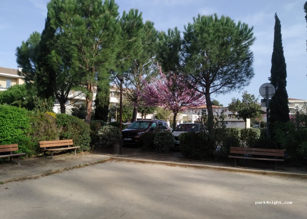 (13290) Aix-en-Provence - 15 Rue du Vallon de la Vierge — foto
