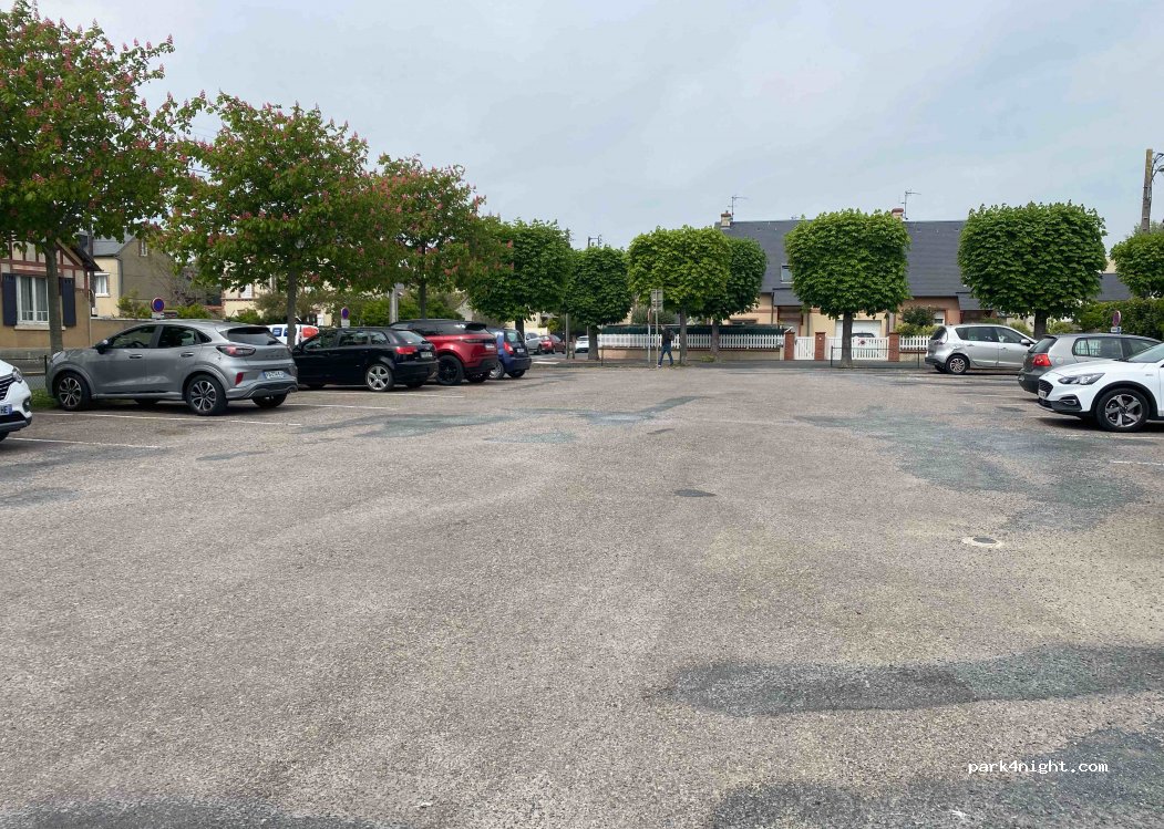 (14390) Cabourg - 27 Avenue Alfred Piat — foto