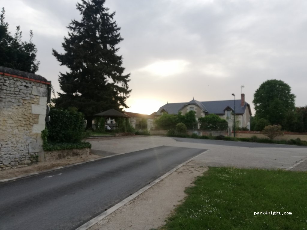 (37460) Chemillé-sur-Indrois - 4 Le Bourg — foto