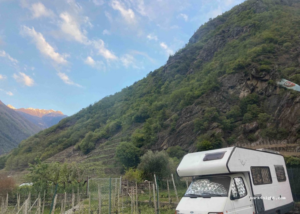 (23037) Tirano - Viale Cappuccini — foto
