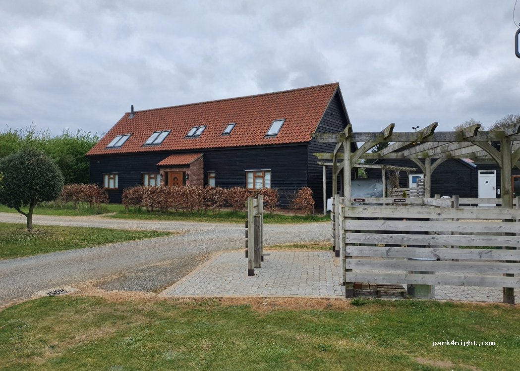 Caravan and Camping Park Fakenham Fairways — foto