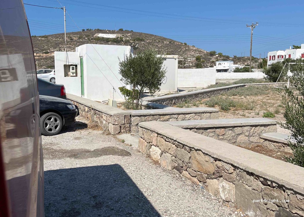 (848 00) Triovasalos - — foto