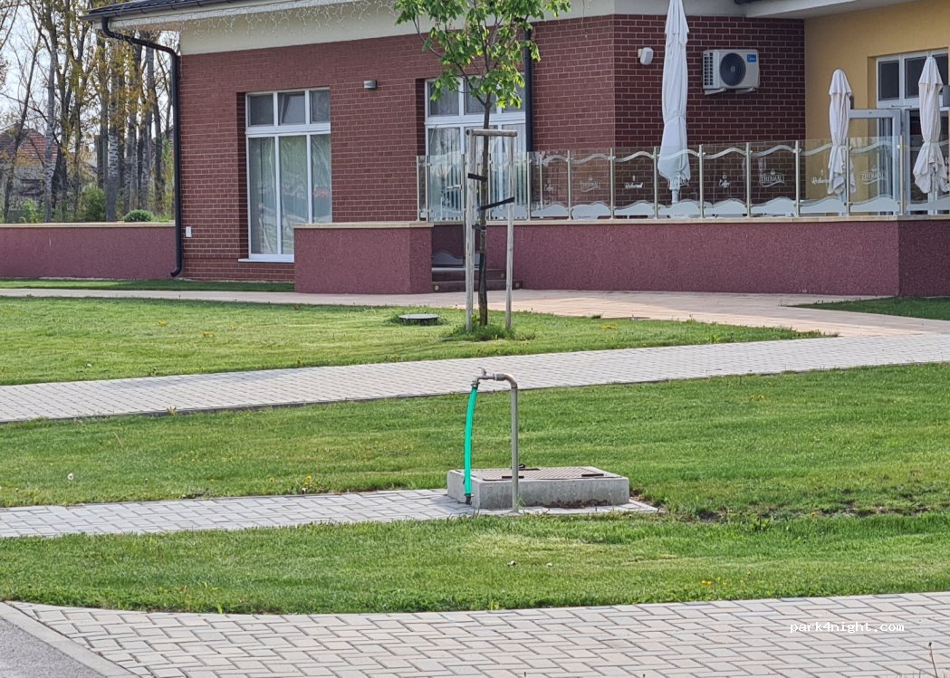 Parkovisko Thermal Nesvady — foto 2