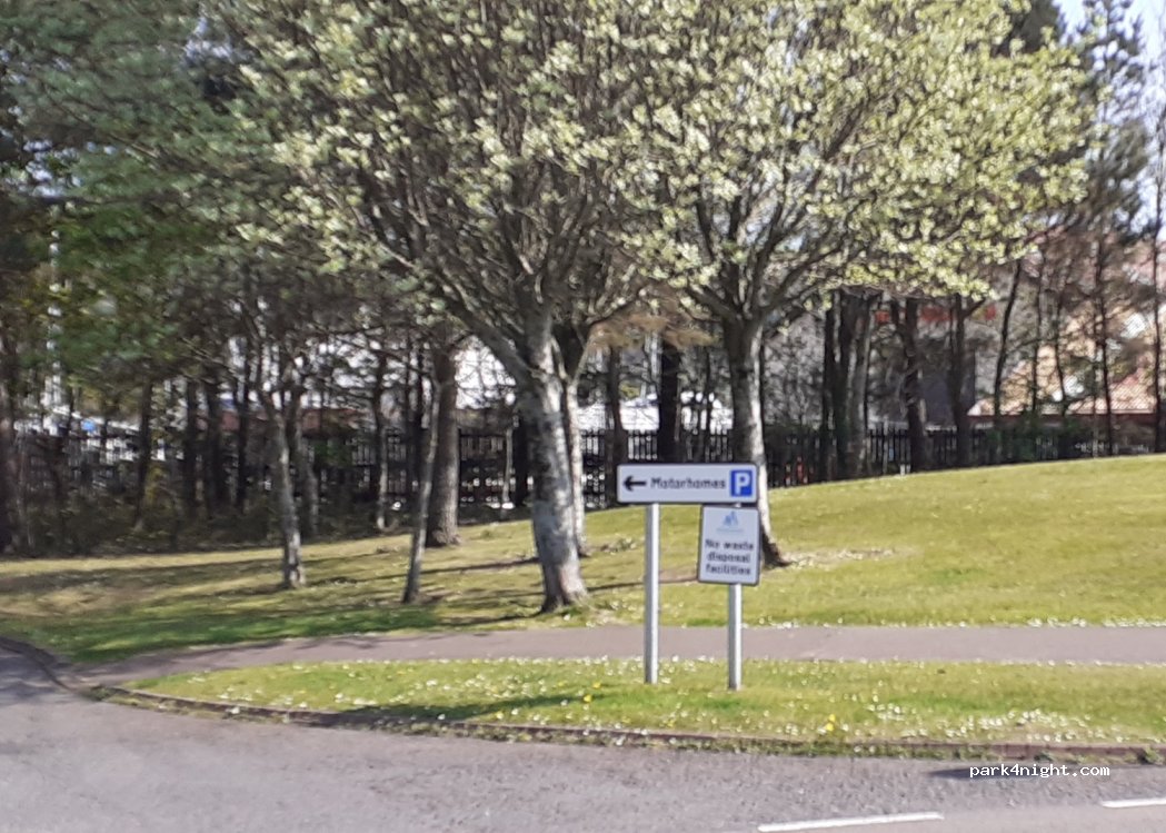 (KA29 0BG) Largs - Unnamed Road — foto