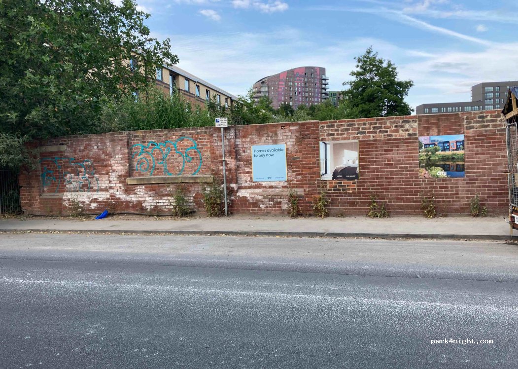 (LS10) Hunslet - 5 Clarence Road — foto 2