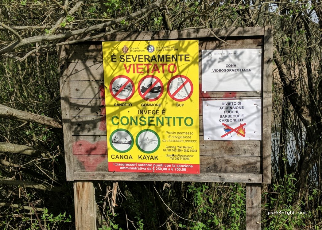 (67022) Capestrano - Unnamed Road — foto