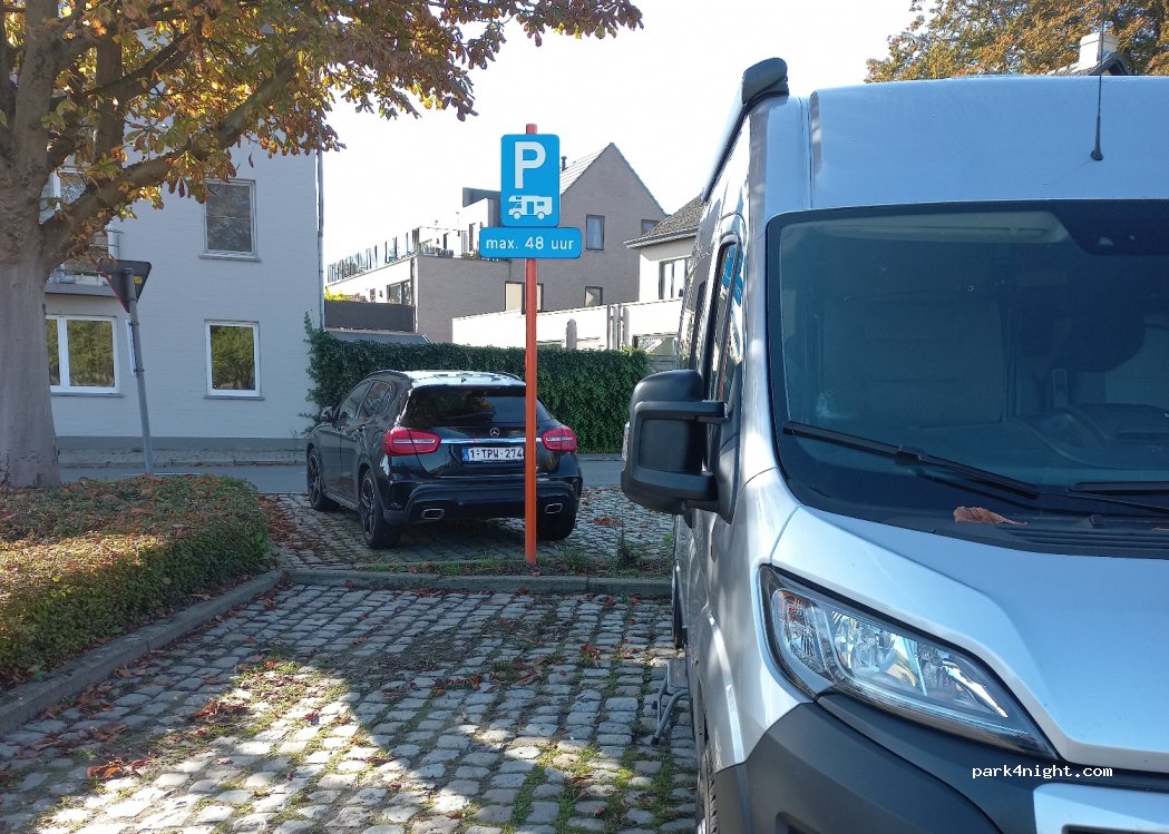 (2390) Malle - 54 Sint Jozeflei — foto 3