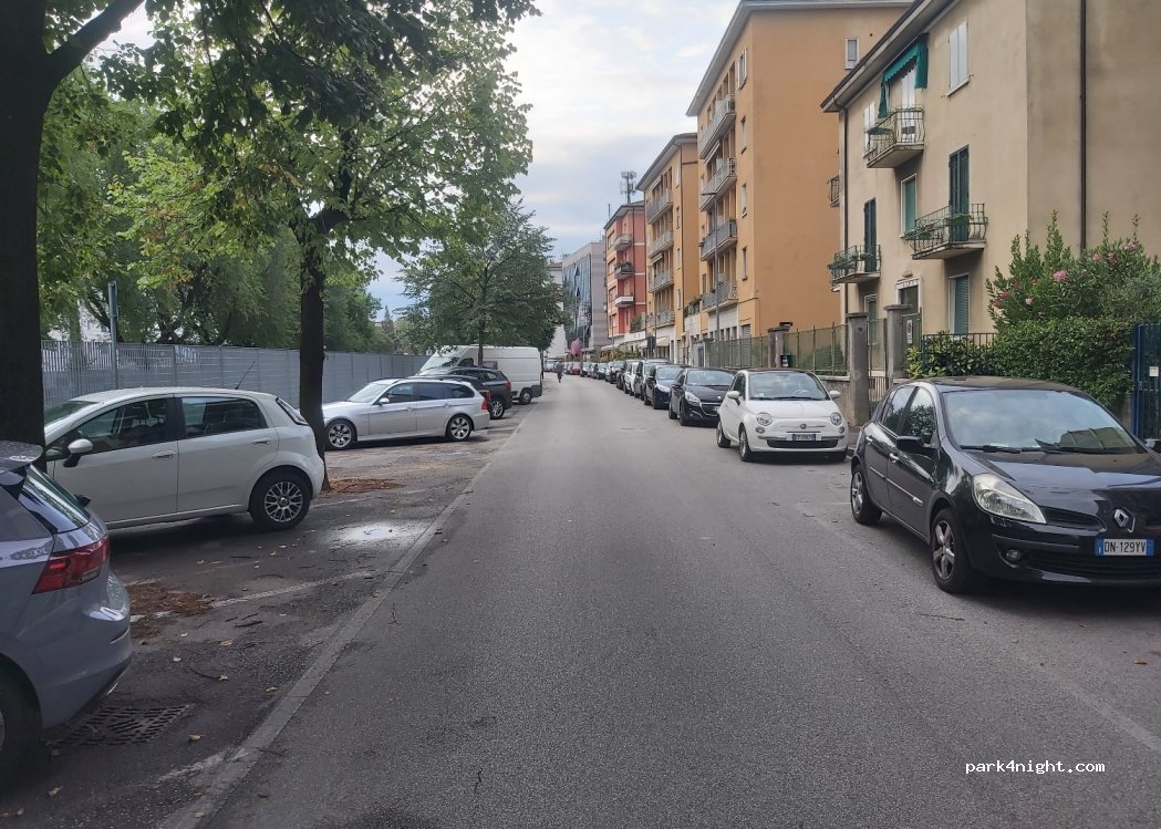 (37138) Verona - 2 Via G. Camuzzoni — foto 3