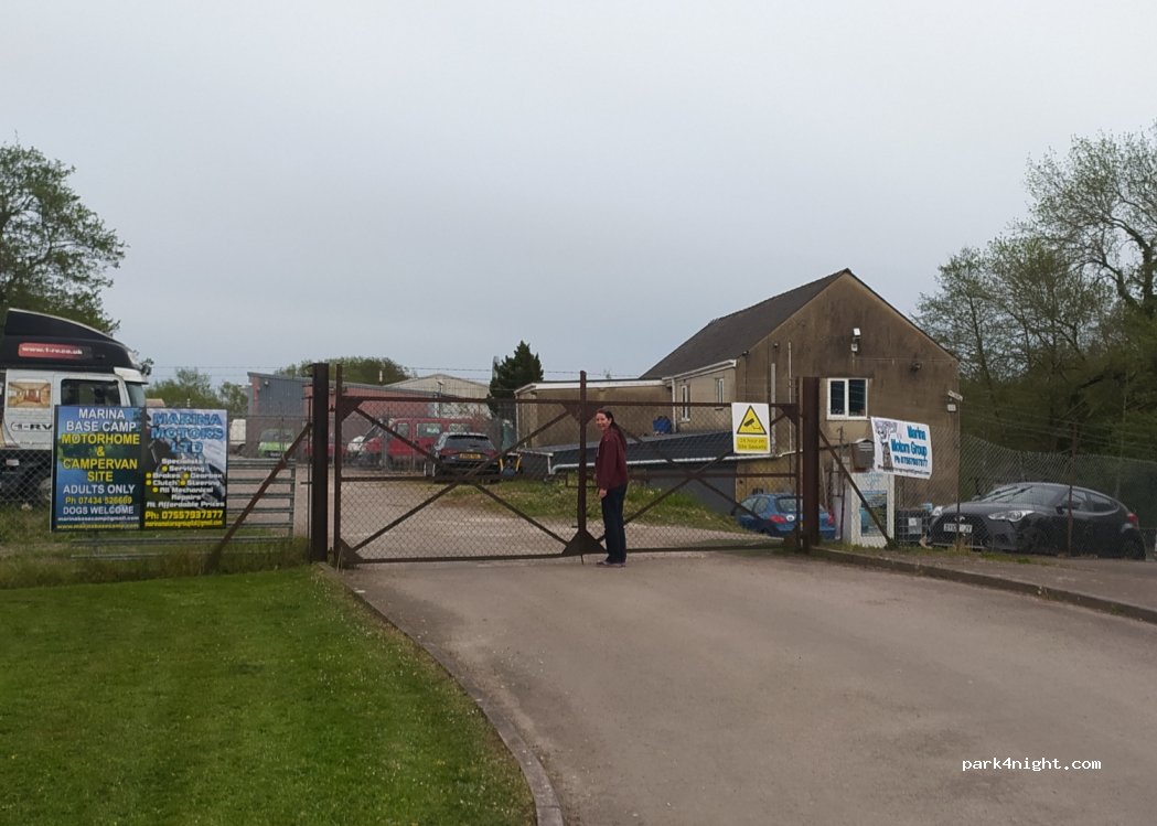 (GL15 5ET) Lydney - Harbour Rd — foto