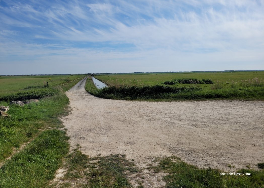 (17780) Saint-Nazaire-sur-Charente - Unnamed Road — foto 2