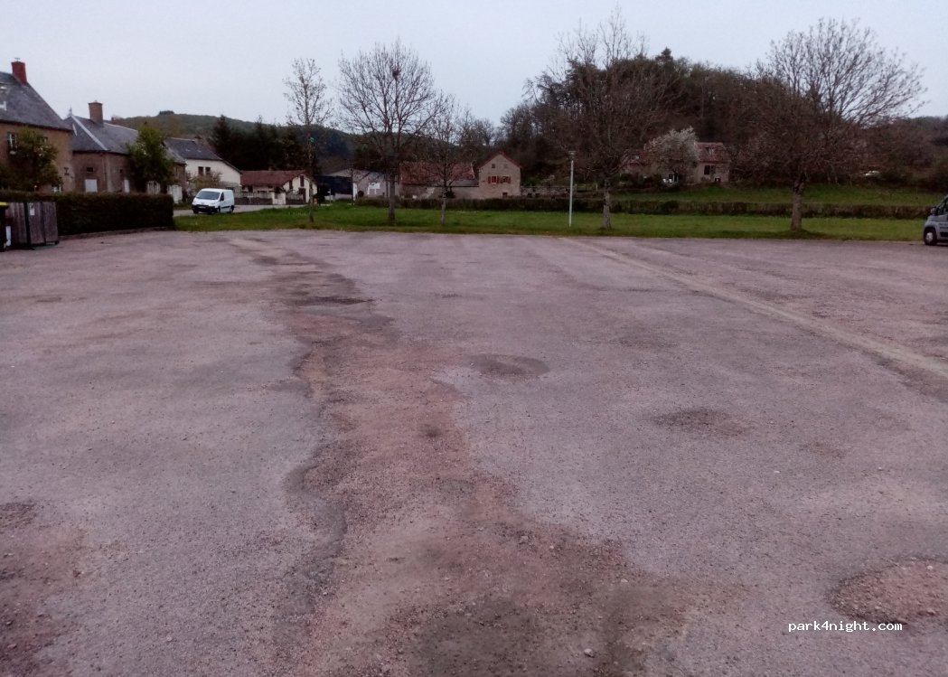 (58230) Alligny-en-Morvan - 4 Rue des trois Fourneaux — foto 2