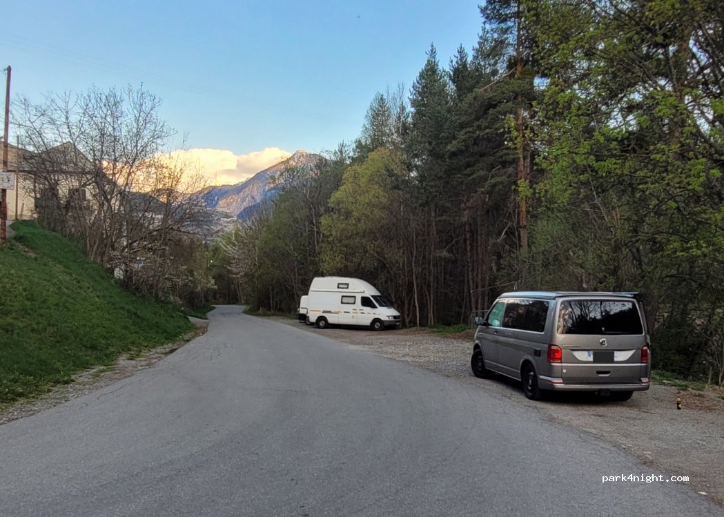 (05100) Briançon - 14 Chemin de Fortville — foto