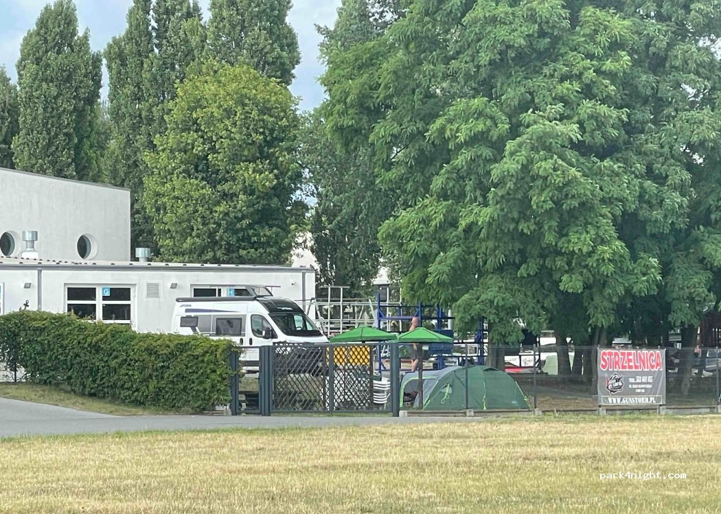 (87-100) Toruń - 1 Księdza Jerzego Popiełuszki — foto 4