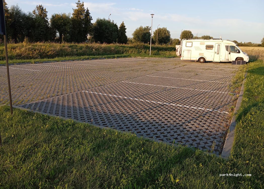 (82-100) Nowy Dwór Gdański - Cmentarna — foto 2