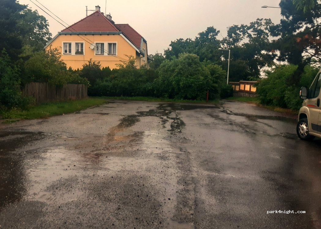 (181 00) Praha - 17 U Drahaně — foto