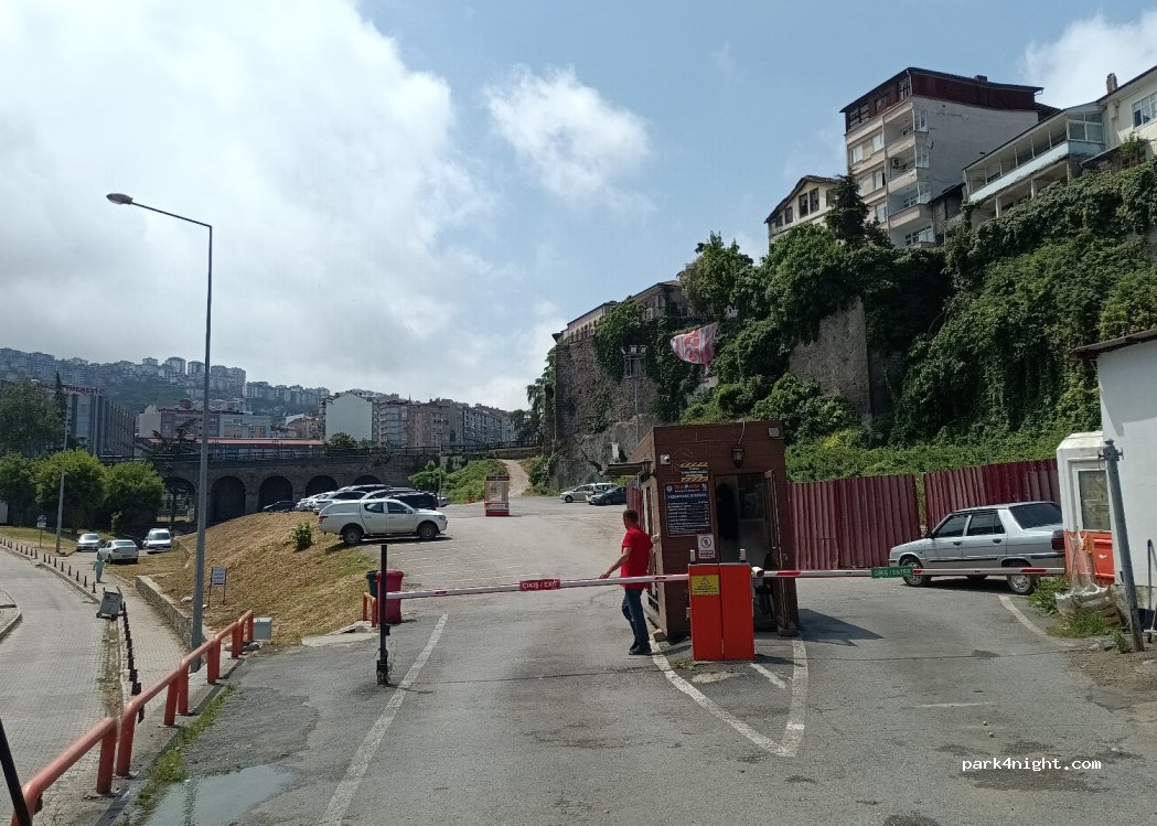 (61030) Trabzon - 54 Çizmecioğlu Sokak — foto 3
