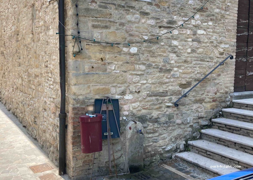 (61034) Isola di Fano - 66 Via del Corso — foto 2