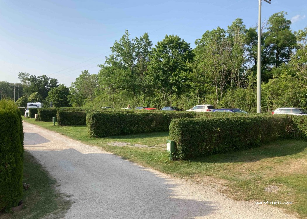Camping at the lake — foto 3