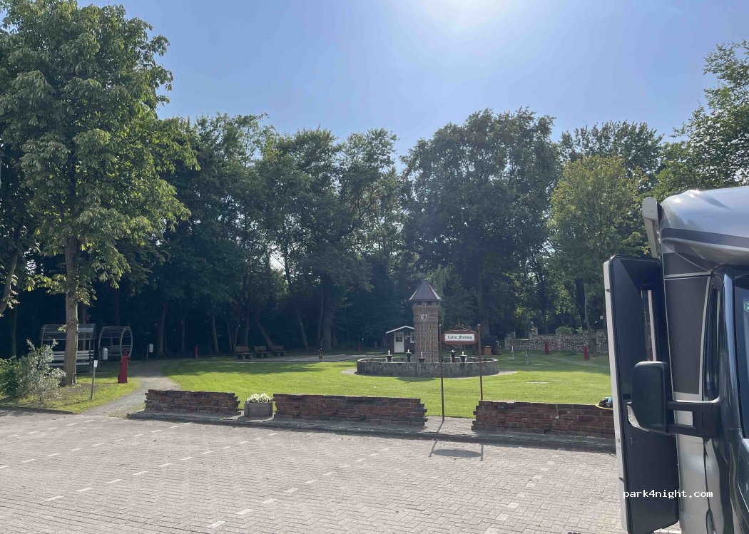 (26689) Apen - 3 Zur Festung — foto 2