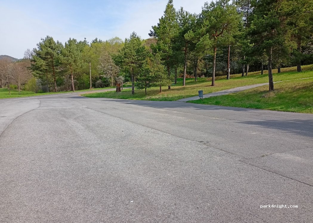 (962 12) Detva - Unnamed Road — foto 3