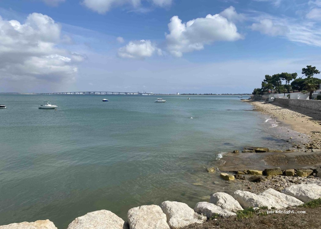 (17630) La Flotte - 1 Route du Fort la Prée — foto 4