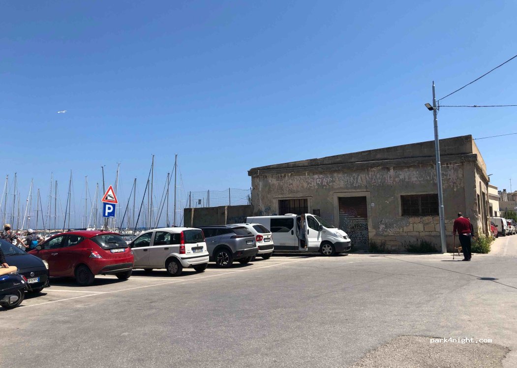 (96100) Siracusa - 16 Via Senatore Gaetano Moscuzza. — foto 2