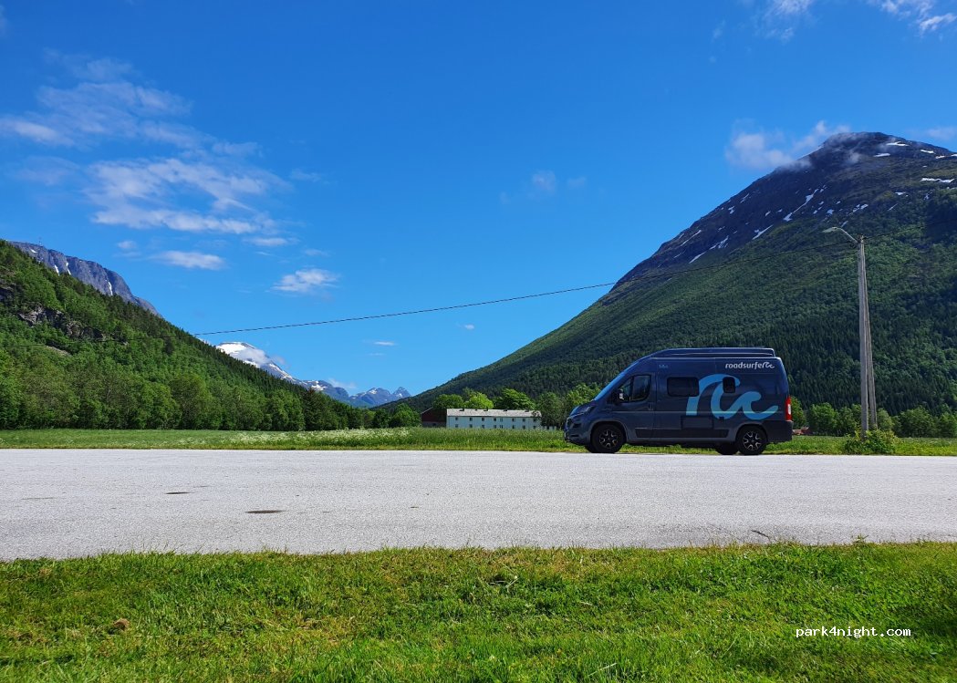 (6620) Ålvundeid - 111 Eidavegen — foto