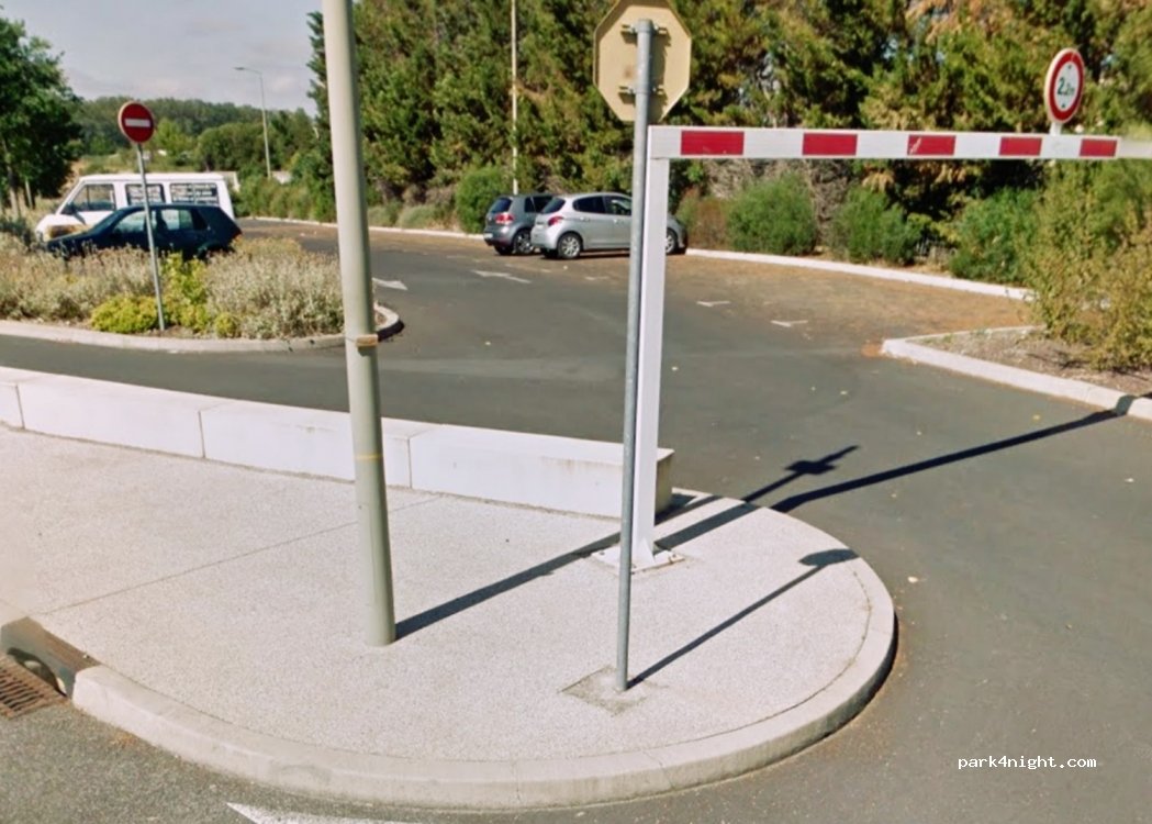 (34500) Béziers - 233 Rue Césaria Evora — foto