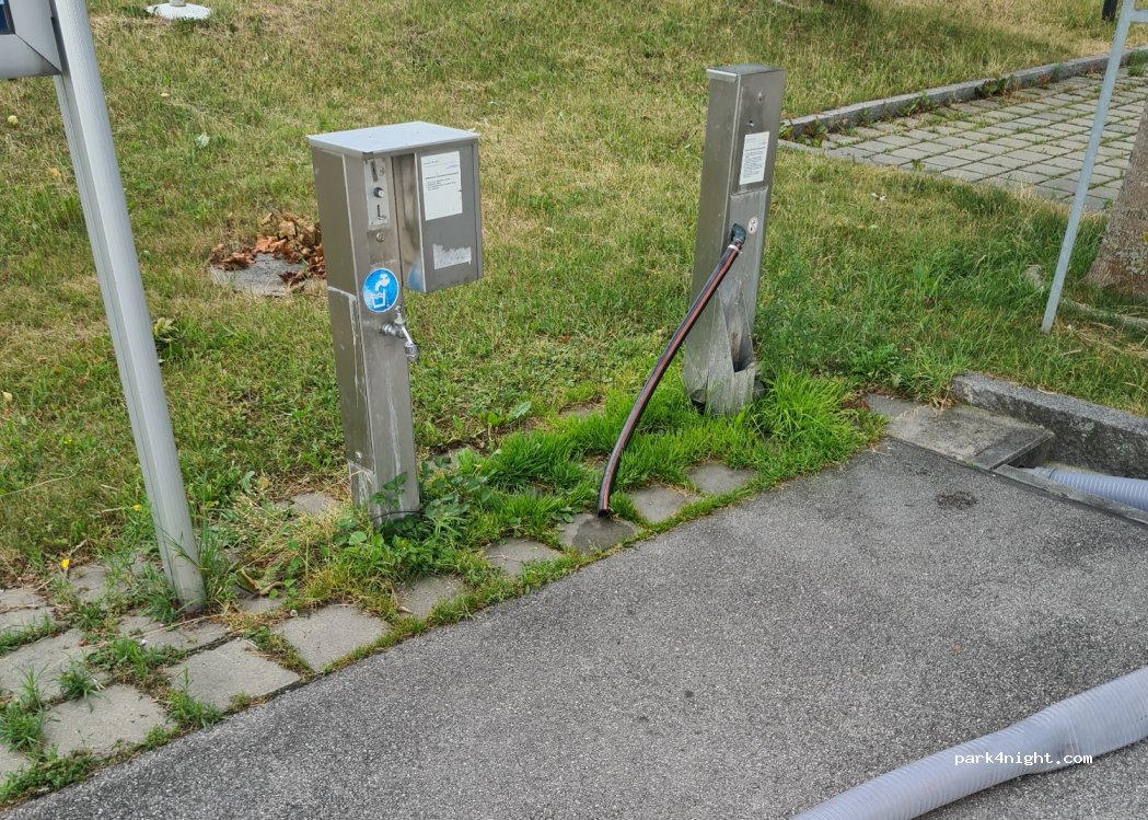 Wohnmobilstellplätze Bahnhof Murnau — foto 2