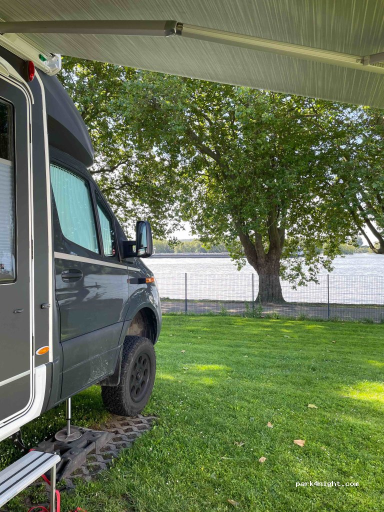 Rheingau Campingplatz Geisenheim — foto 2