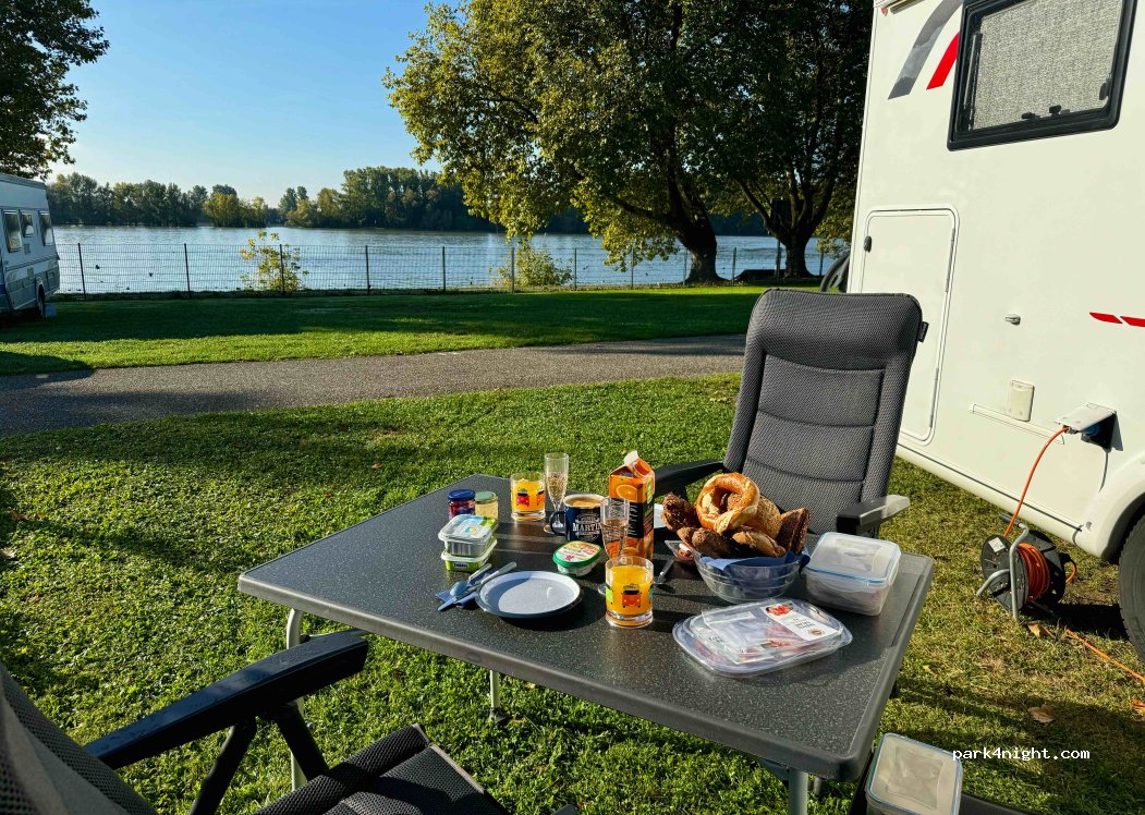 Rheingau Campingplatz Geisenheim — foto 4