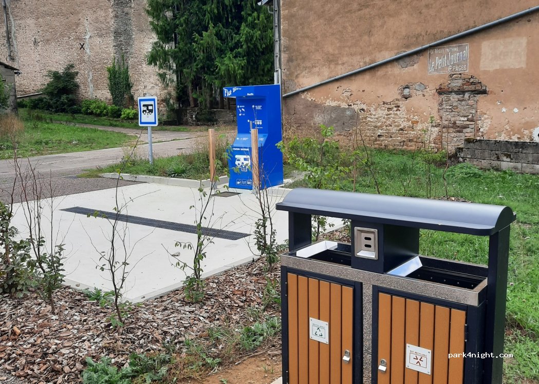 Aire de camping-cars Passavant-la-Rochère — foto 3
