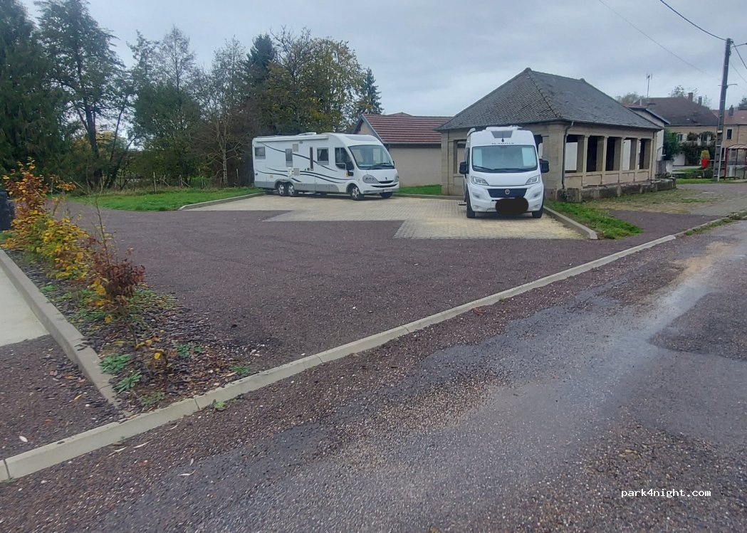 Aire de camping-cars Passavant-la-Rochère — foto 4