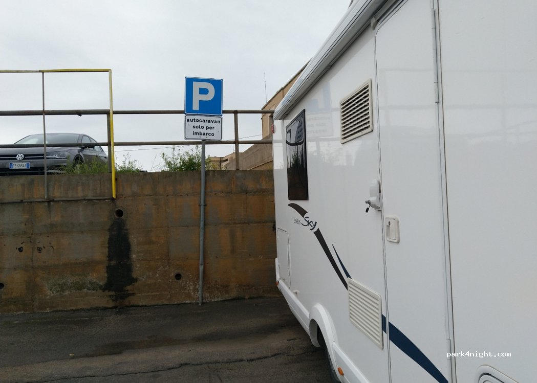 (07046) Porto Torres - 100 Via Ponte Romano — foto