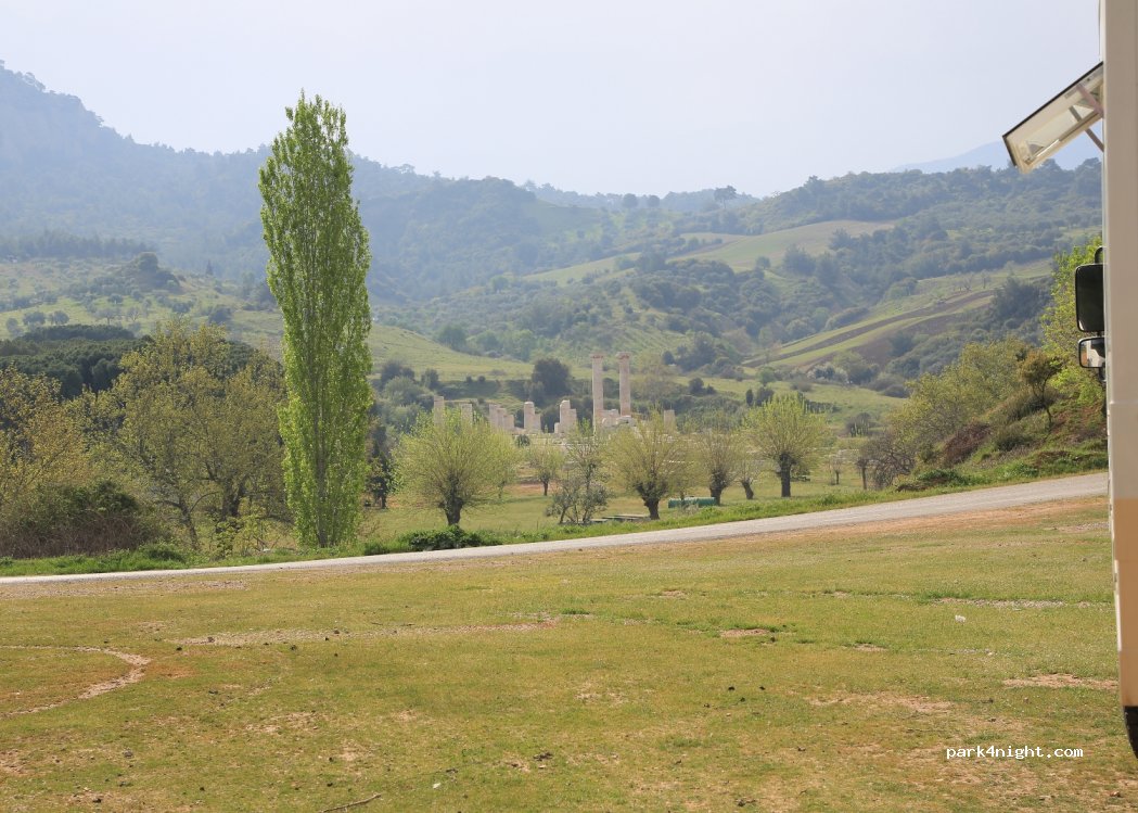 (45370) Manisa - Unnamed Road — foto
