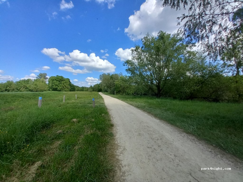 (37190) Bréhémont - — foto