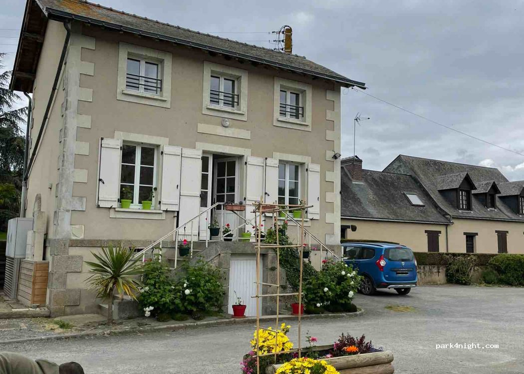 (53200) La Roche-Neuville - 8 La Roche — foto 2