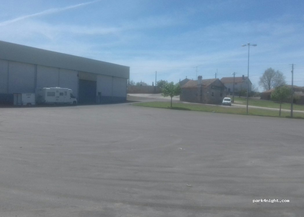 (6400-069) Pinhel - 25 N16 — foto