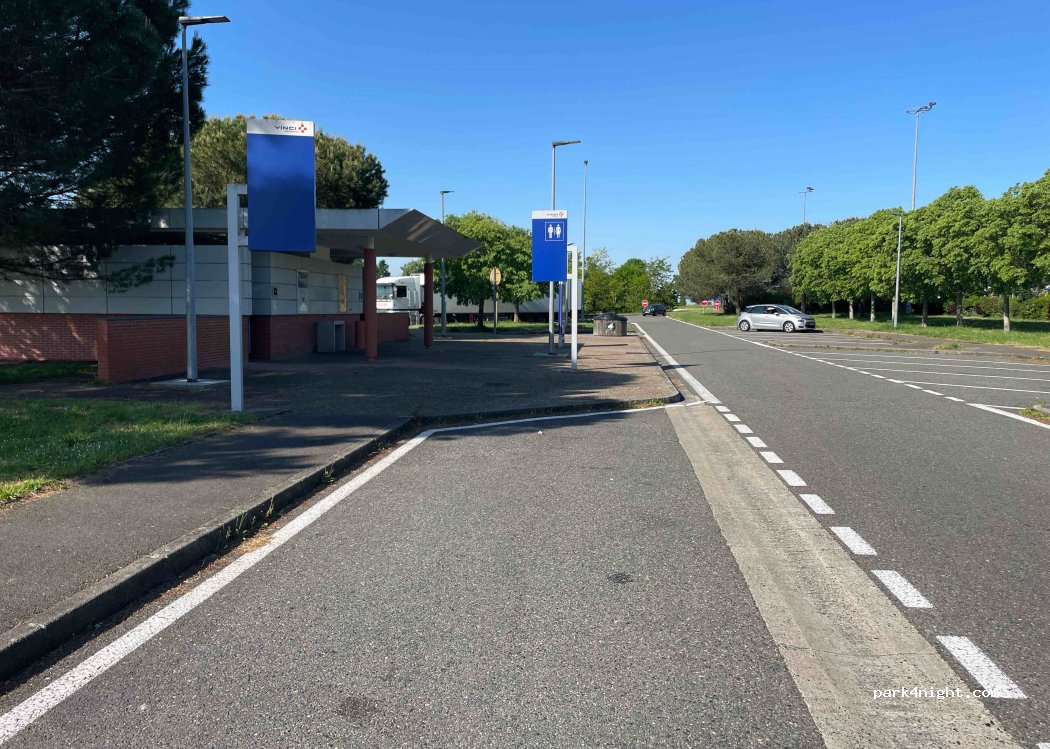(82000) Montauban - 412e Chemin Monié — foto