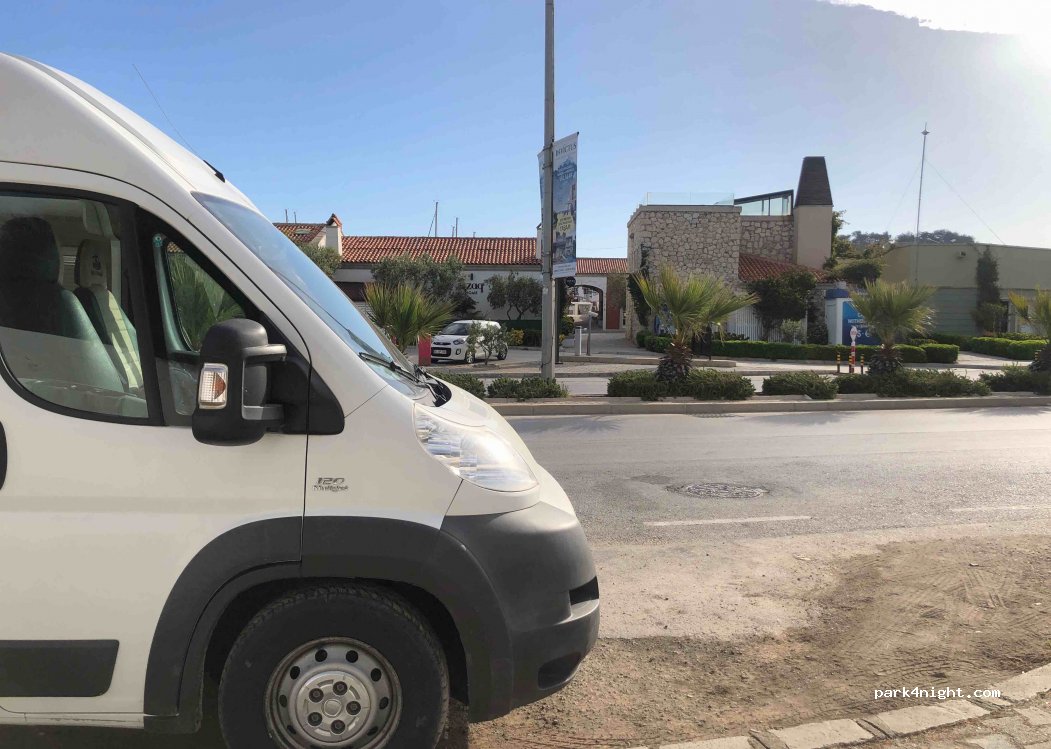 (35930) Çeşme - 2 1066. Sokak — foto